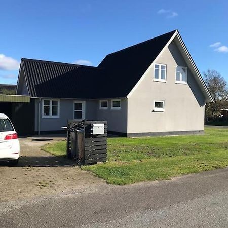 Hyggeligt Byhus Taet Ved Skov Og Togstation Ålbæk Екстериор снимка